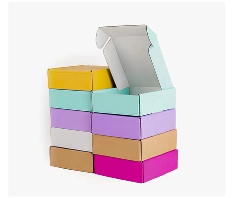 Boîtes ondulées faites sur commande 9x6x3 9x6x4 d'annonce de couleur de sucrerie d'habillement